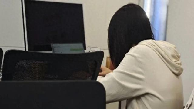 必一运动官方网站万万别再久坐了会让大脑“加快朽迈”！(图1)